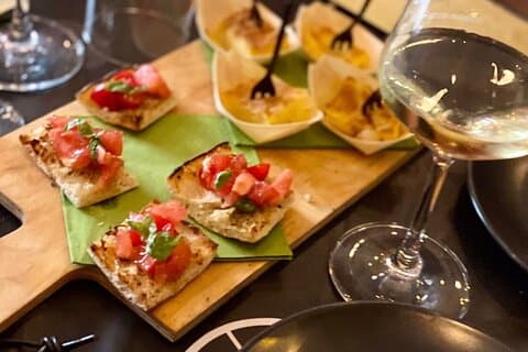 Dégustation de vin et de nourriture à Sorrente
