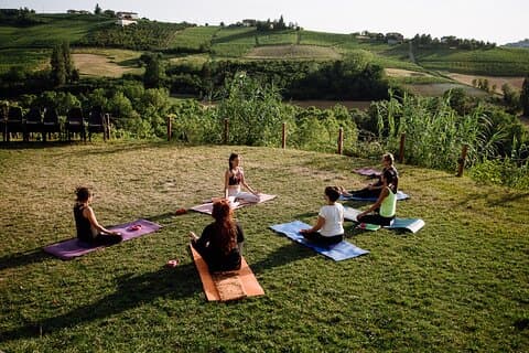 Yoga in de natuur in Langhe Roero en Monferrato