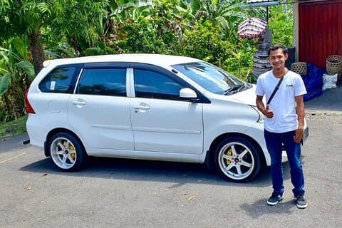 Bali Autoverhuur met Engels sprekende chauffeur - Hele dag of halve dag