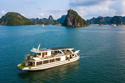 De Hanoi avec transfert Expessway à la baie d'Halong, excursion d'une journée