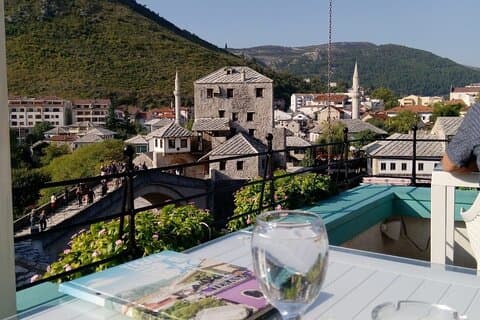 Dagstur fra Dubrovnik: Hoteller i nærheden af Mostar, Kravica, Ston & Rizman Winery