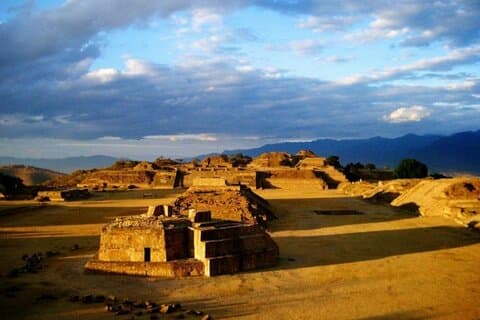 Kun Monte Alban Tour