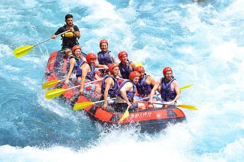 Rafting en el río con almuerzo y traslado de ida y vuelta desde Alanya