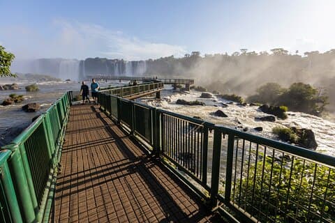Aller-retour à l'aéroport IGU et chutes d'Iguassu Safari au Brésil et Macuco