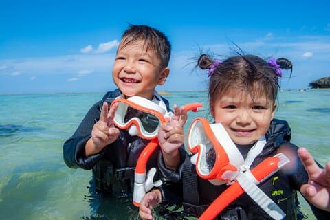 Miyakojima/Playing with the sea for the first time!Fish Search Tour