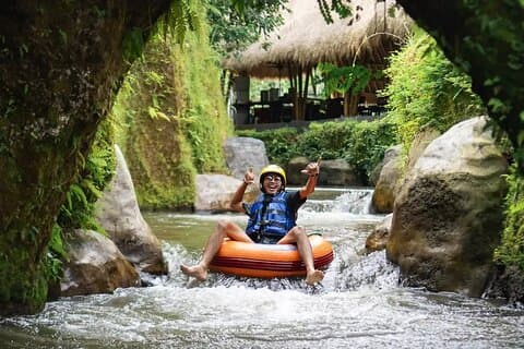 Ubud Cave Tubing Adventure med hotelltransport