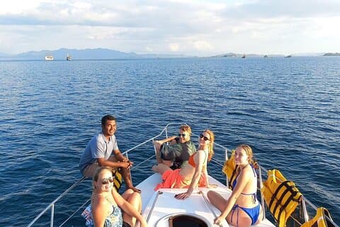 Passeio de barco de dia inteiro na Ilha de Komodo