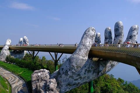 Kreuzfahrtschiff nach GOLDEN BRIDGE vom Hafen CHAN MAY oder TIEN SA