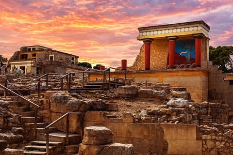 Visite privée de La Canée à Héraklion et Knossos (prix par groupe de 6)