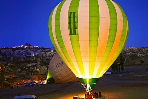 Vol en montgolfière au-dessus de la vallée de Soğanlı en Cappadoce | Taille du panier 18-20