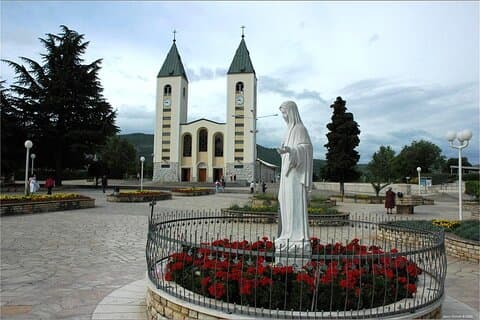 Private Transfer from Sarajevo Airport SJJ to Mostar / Medugorje