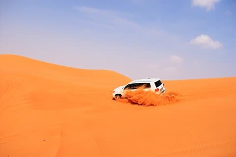 Safari estremo sulle dune rosse Dubai