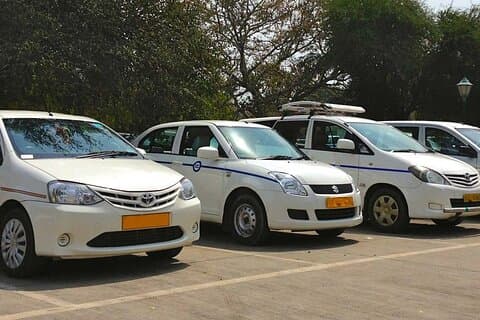 Privat transfer från Agra till Delhi med bil