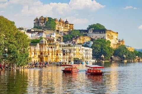 Excursion privée d'une journée au fort de Kumbhalgarh et Ranakpur au départ d'Udaipur