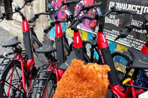 Private Roma E-bike tur: Ultimate Street Food og marked feiring