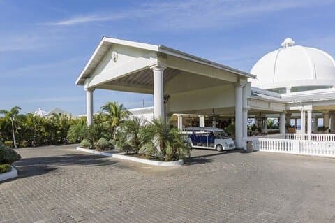 Grand Palladium – Privater Flughafentransfer