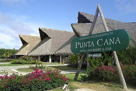 Traslado privado al aeropuerto de Punta Cana desde hoteles a Uvero Alto