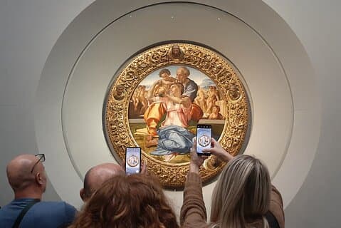 Florence Guided Walking Tour & Uffizi Ticket with direct access