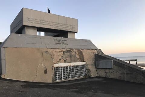 Half Day Omaha Beach & Pointe du Hoc DDay Tour from Bayeux