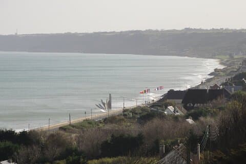 Private Normandy Tour DDay Omaha Beach and Caen Memorial Museum