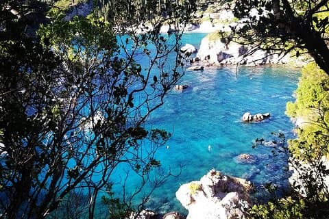 Trekking negli uliveti, villaggi, tramonto, con sosta a nuoto