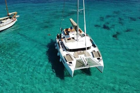 Volledige dag catamarancruise naar Antiparos en Blue Lagoon