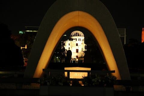 Hiroshima Kagura Dance show and Roof Top Bar Night Tour
