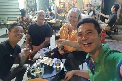 Beste Hanoi Walking Foodie Tour by Night (groeps- of privétour)