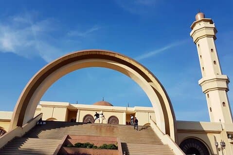 Gräber, Königspalast & Gaddafi Moschee Spaziergang (Airpals Safaris Tour)