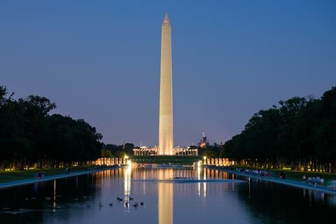 DC Monuments by Moonlight: Small Group Walking Tour