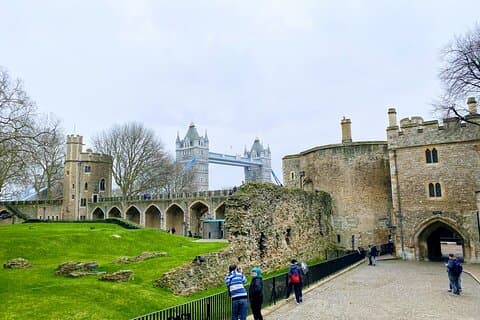 Visita guiada privada aos destaques de Londres em veículo executivo