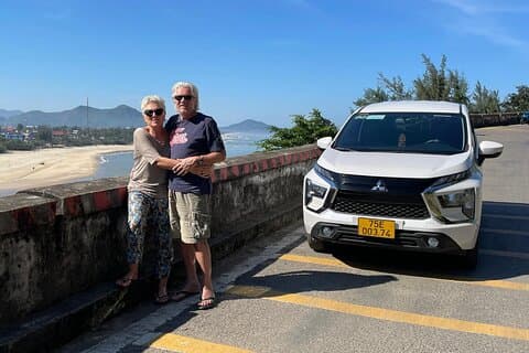 Phong Nha para Hoi An de carro particular com vários passeios turísticos