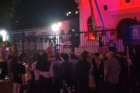 ナイトライフ パーティー ツアー メデジン