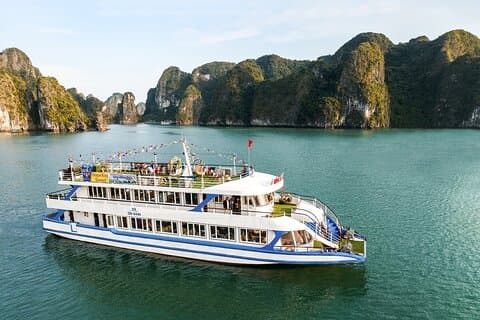 Ha Long Bay Day Cruise, Cave, Kajakroning, Svømning, Bus & Frokost
