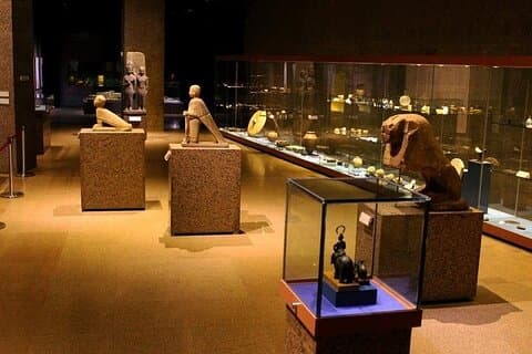 Private Tour zum Assuan-Nubischen Museum und zum nubischen Dorf mit dem Motorboot