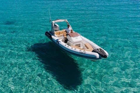 Rent a Speed Boat from Split – Discover Hidden Beaches & Islands
