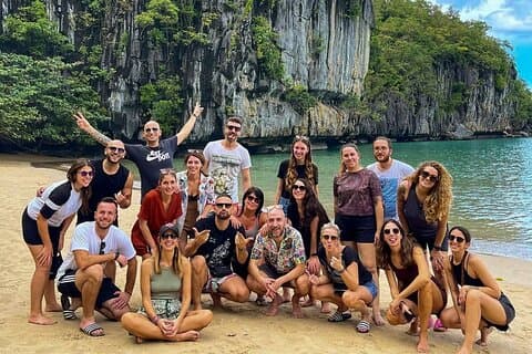 Tour di gruppo del fiume sotterraneo con pranzo e ritorno a Puerto Princesa