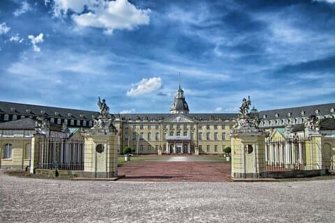 Visita guiada a pie privada de Karlsruhe