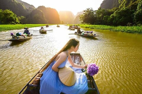 Fantastisk Ninh Binh-dagstur-Hoa Lu-cykling-Trang An-Mua-hulen.