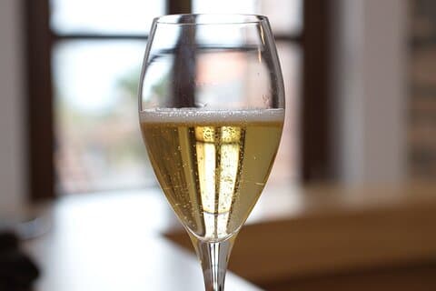 Private Sparkling Wine Tasting in Istria