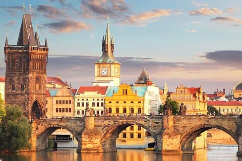 Tour privado a pie con audioguía en Praga