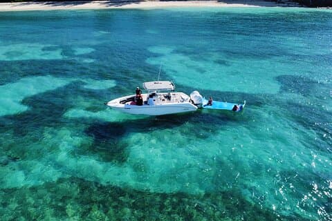 Half-Day Private Boat Experience – Appetizers & Drinks Included