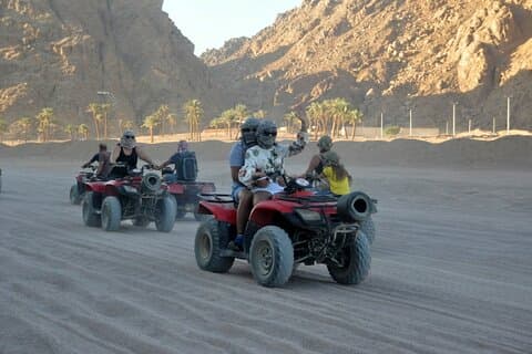 Excursión de safari en quad o buggy en vehículos todo terreno en el desierto del Sinaí de Sharm El Sheikh