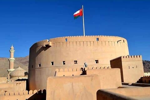 Private ganztägige Nizwa Al Hamra und Misfath Al Arbiyeen Tour