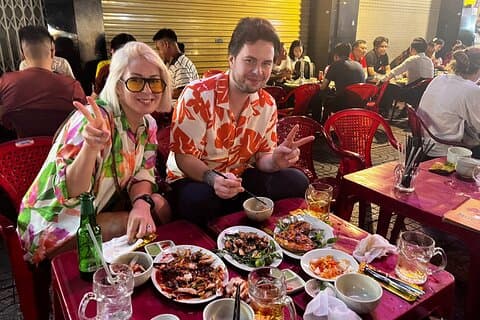 Saigon Street Food By Night - Foodie City Privat tur med lokal guide