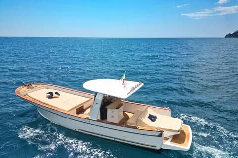 Excursions en bateau au coucher du soleil sur la côte amalfitaine