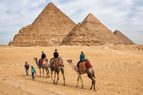 Gita di un giorno al Cairo alle Piramidi, Museo Egizio e pranzo da Hurghada