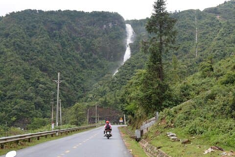 Excursão privada de dia inteiro nas cachoeiras Silver and Love em Sapa
