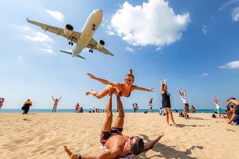 Phuket Beach Plane Spotting e Monkey Cave Temple Private Tour