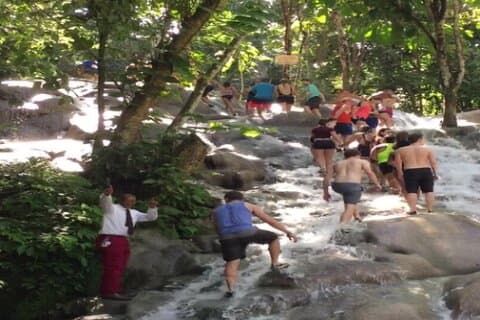 One Day Tour To Dunn River Falls and Tubing